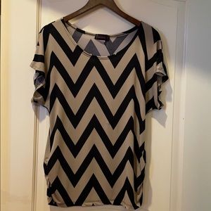 Short sleeve top